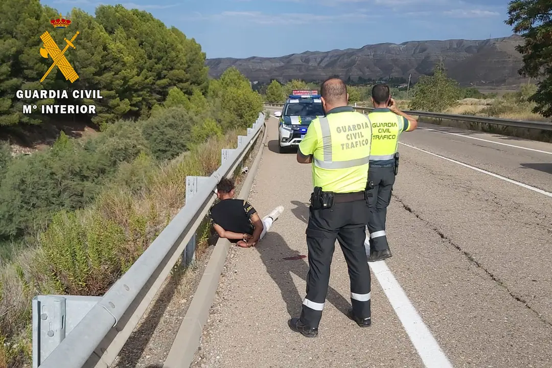 Se trataba de un joven de 19 a&ntilde;os que carec&iacute;a de permiso de conducir y llevaba un coche robado en Huesca el d&iacute;a anterior