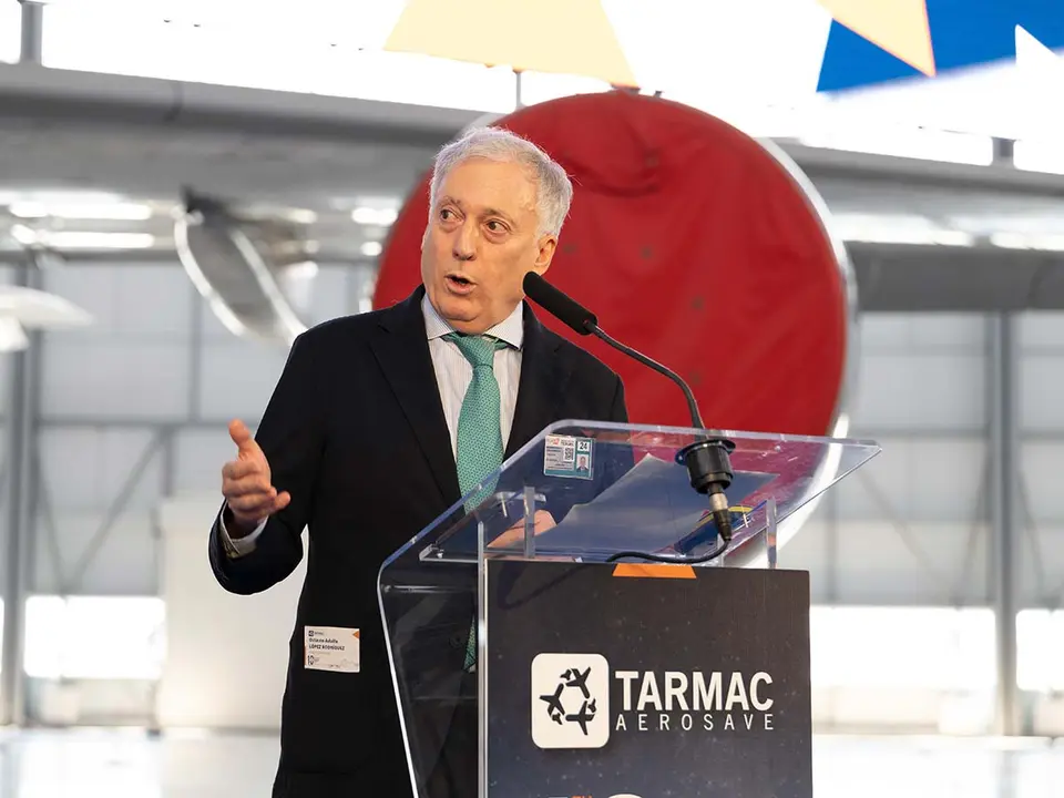 El responsable de Fomento y Vivienda asegura que esto "pone en duda" tambi&eacute;n la participaci&oacute;n de Zaragoza en la candidatura mundialista de 2030. Foto: Gobierno de Arag&oacute;n