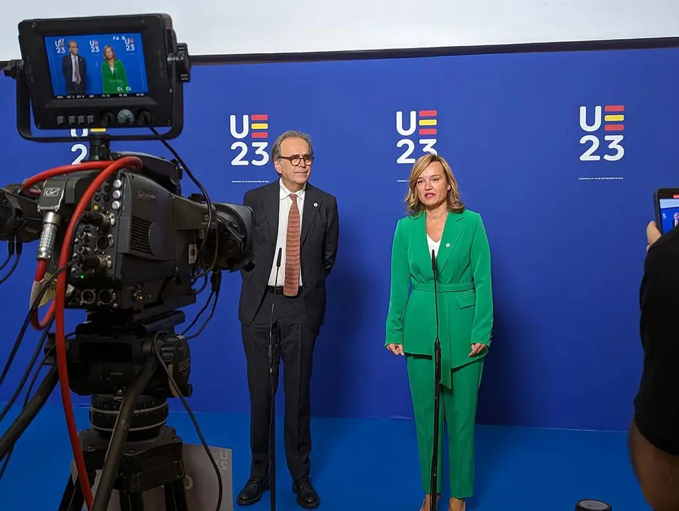 Los ministros Joan Subirats y Pilar Alegr&iacute;a hacen de anfitriones en la segunda jornada, que se celebra este martes en Zaragoza