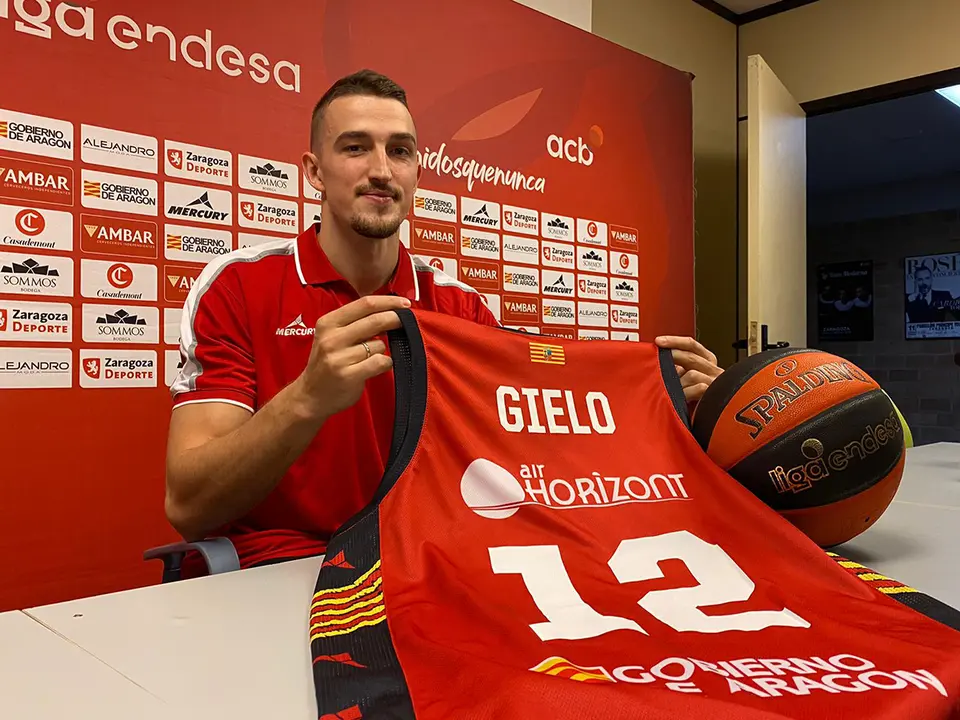 El jugador ha venido para ocupar el hueco que dej&oacute; la baja de Simanic.