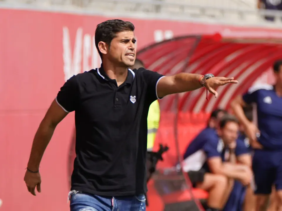 Antonio Hidalgo ha sido el elegido por el Huesca para dirigir al equipo azulgrana