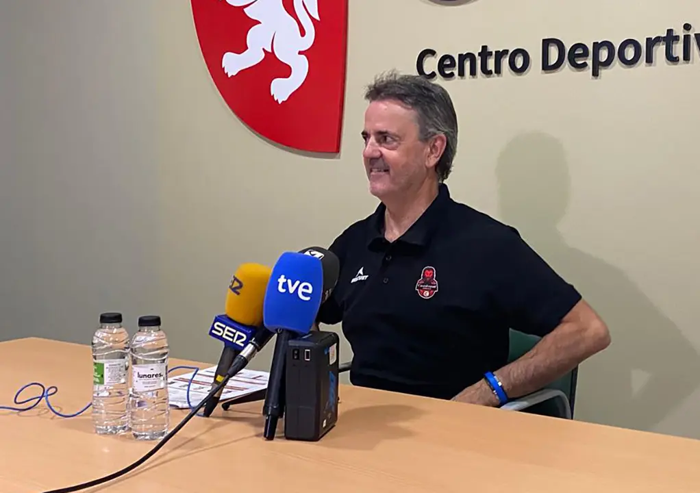 Fisac busca su segunda victoria liguera, este domingo, ante el Baskonia.