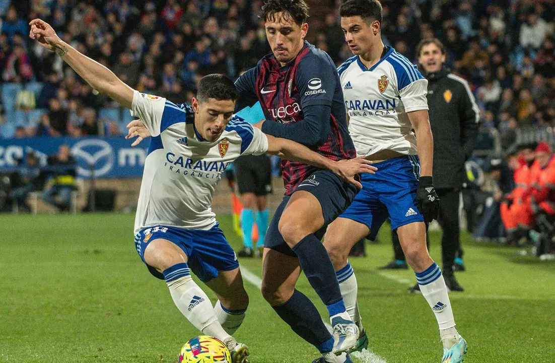 En los &uacute;ltimos cinco choques entre paisanos el empate ha sido el resultado m&aacute;s repetido. Fotograf&iacute;a: S.D. Huesca.