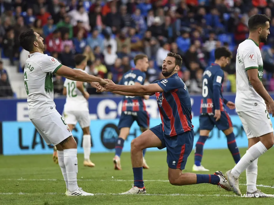 El Huesca no logra vencer en El Alcoraz ante el Elche y cae por la m&iacute;nima