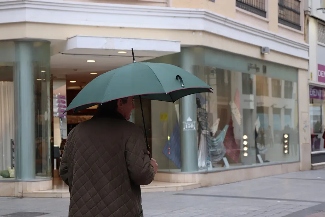 Esta borrasca ha hecho que la Aemet haya activado la alerta amarilla para este jueves por fuertes rachas de viento y precipitaciones abundantes en buena parte de la Comunidad.