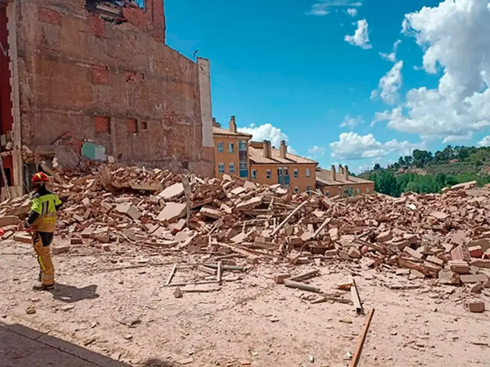 Edificio derrumbado en Teruel en la calle San Francisco.