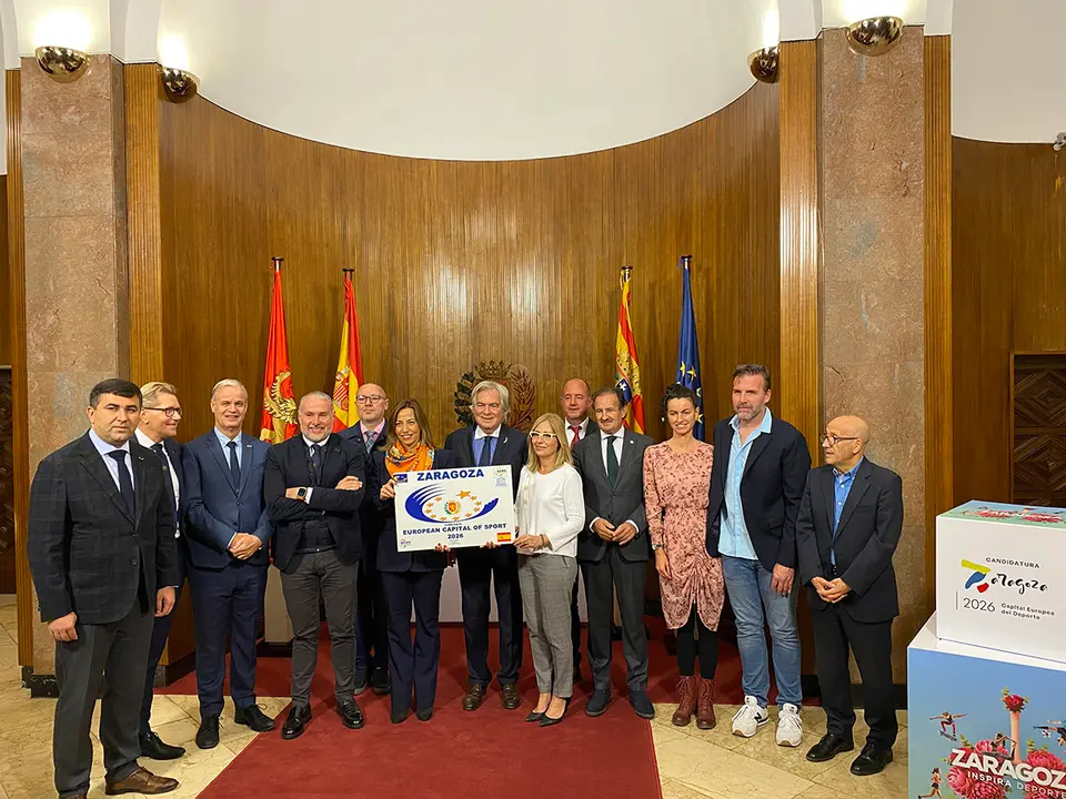 La comisi&oacute;n evaluadora de ACES Europe con la alcaldesa de Zaragoza, Natalia Chueca