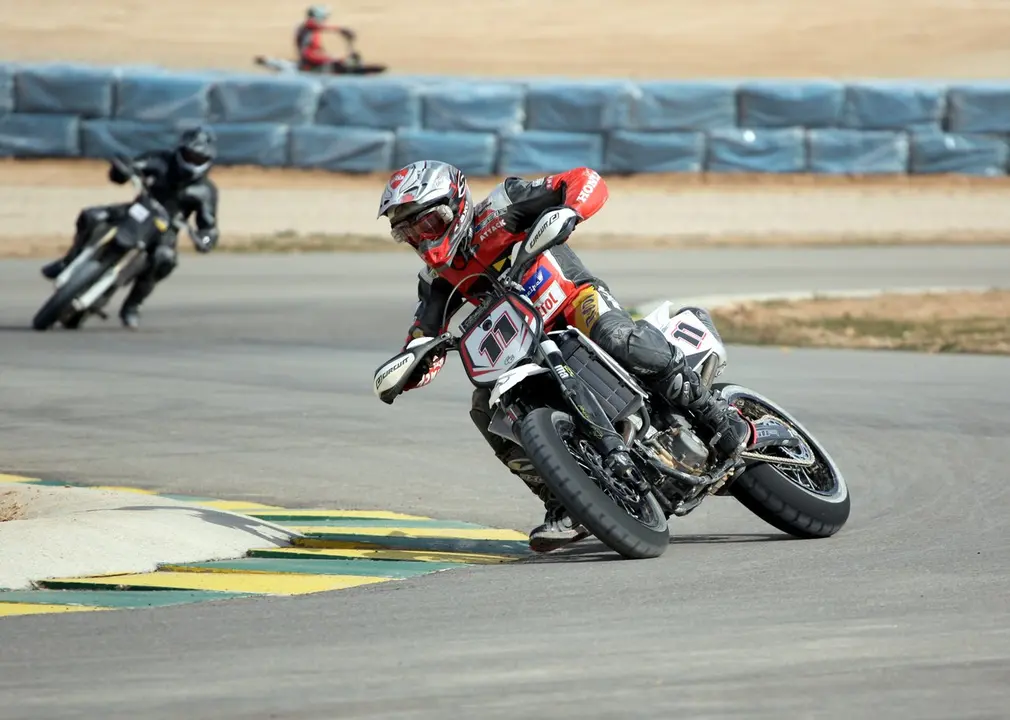 Estas ser&aacute;n las &uacute;ltimas tandas libres del a&ntilde;o en sus Circuitos de Tierras ofreciendo las tres modalidades del off-road por excelencia: Supermotard, Enduro y Motocross. Fotograf&iacute;a: MotorLand.
