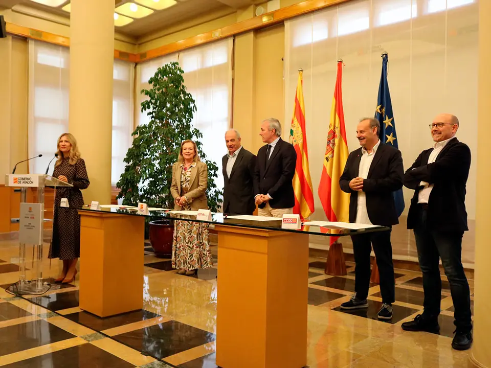 Gobierno, patronal y sindicatos renovaron el pacto del Di&aacute;logo Social el pasado mes de octubre