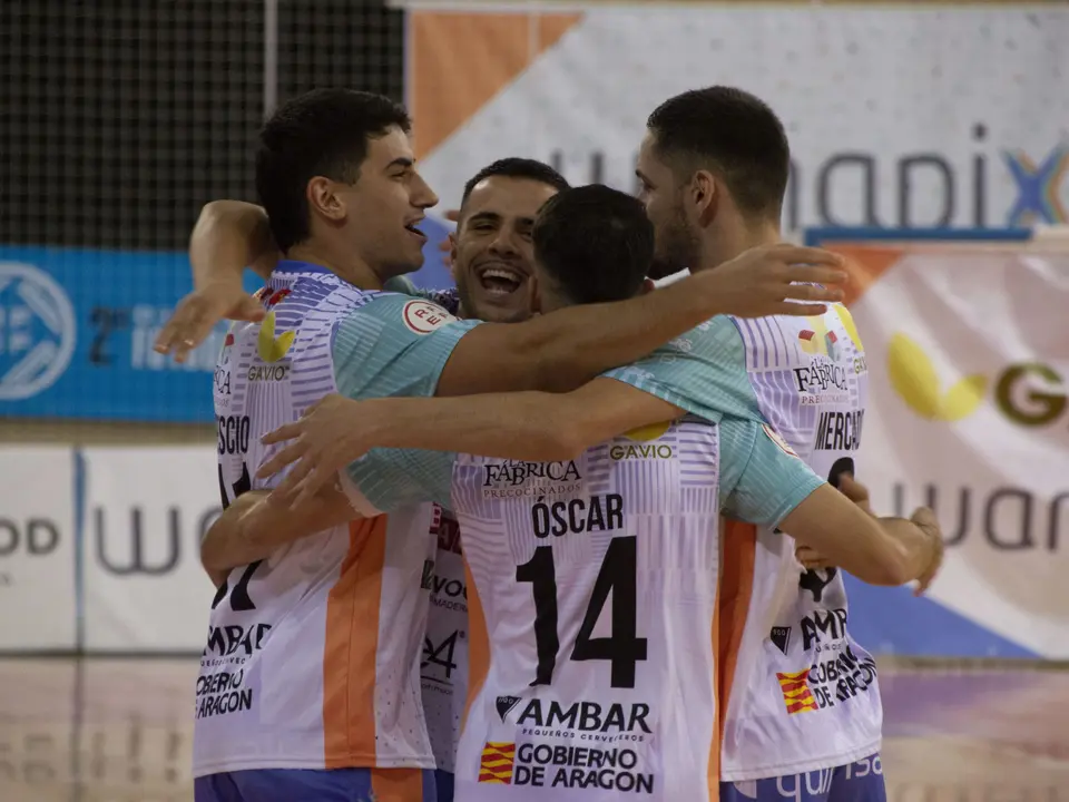 El Wanapix vence con contundencia al Ibiza y se alza en lo alto de la tabla