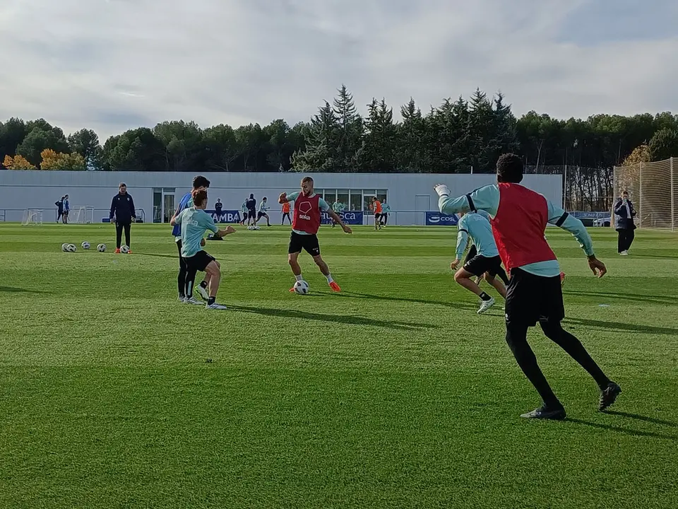 Entrenamiento del Huesca con Jorge Pulido