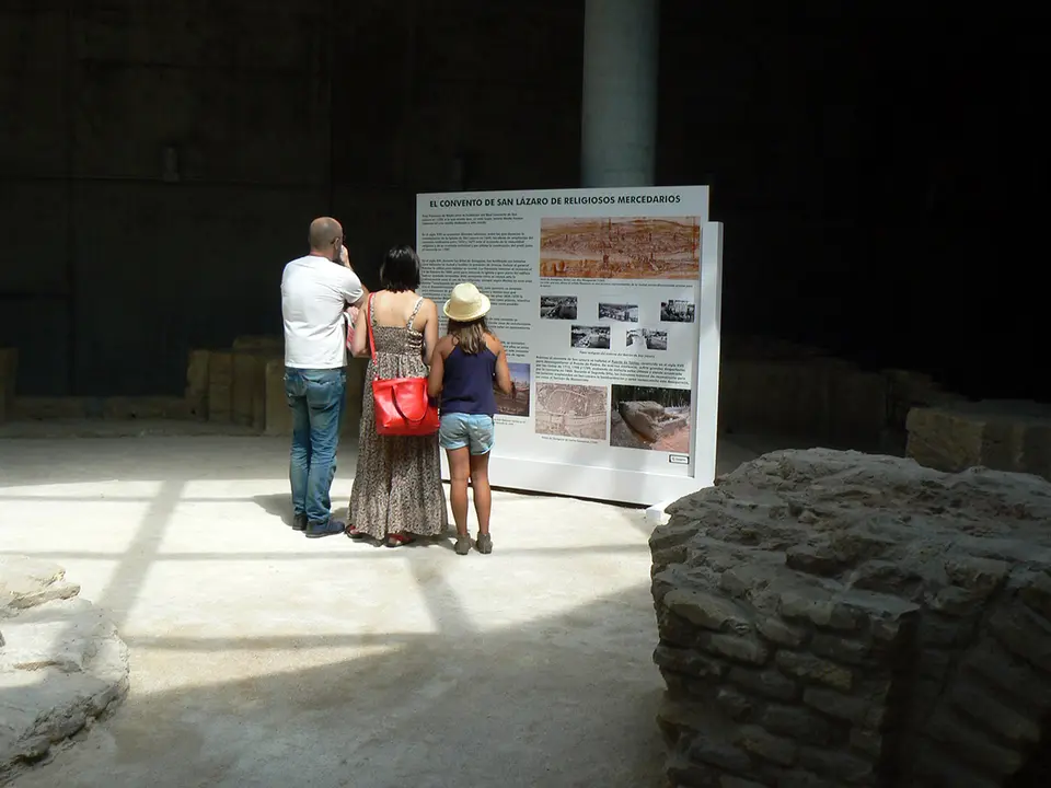 Interior del balc&oacute;n de San L&aacute;zaro cuando estaba abierto