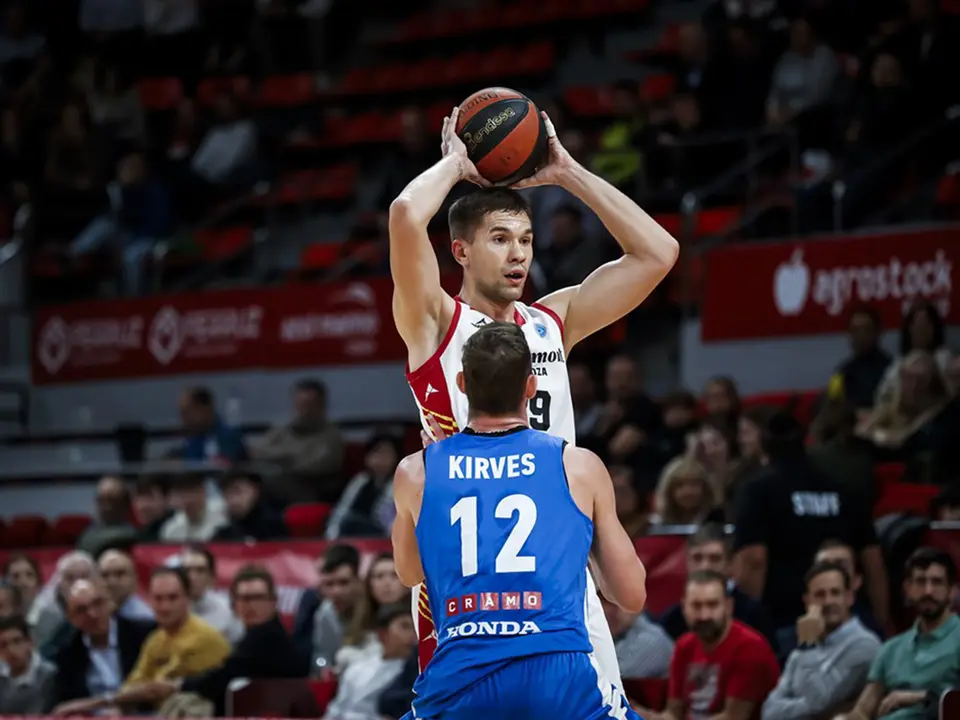 La mala segunda parte lastr&oacute; mucho al equipo de Fisac. Fotograf&iacute;a: FIBA.
