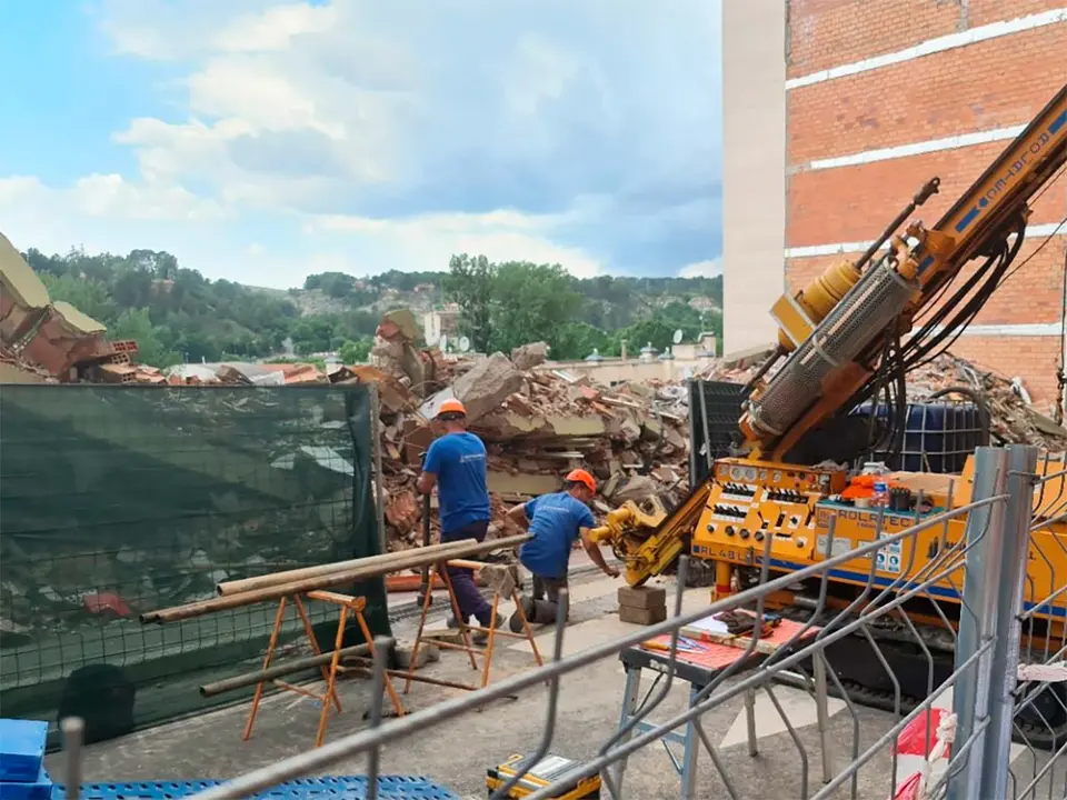 Desde verano (fecha de la imagen), la parcela se encontraba a la espera de comenzar los trabajos. Foto: Ayuntamiento de Teruel
