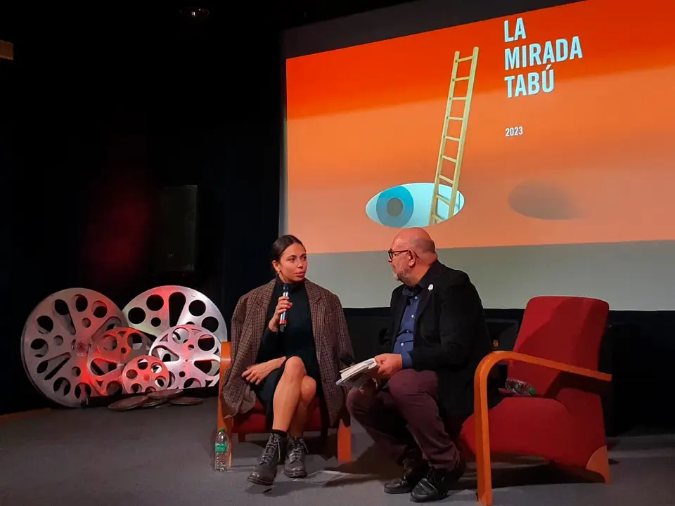 La jornada ha rendido tributo al cineasta de la mano de su hija, la productora y directora Anna Saura, y el periodista y escritor Ant&oacute;n Castro