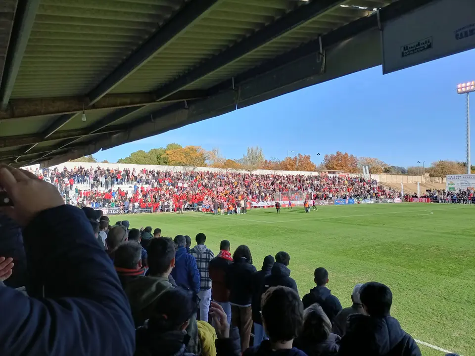 Panor&aacute;mica de la grada en la celebraci&oacute;n del Barbastro