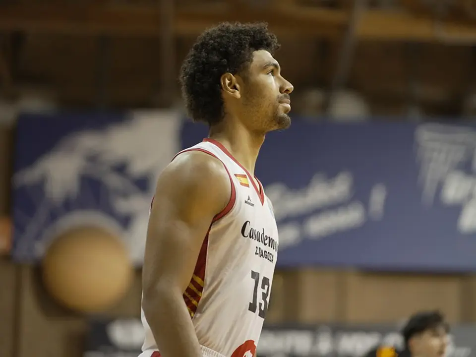 En el &uacute;ltimo duelo europeo el americano hizo 17 puntos, 7 rebotes y 2 asistencias. Fotograf&iacute;a: FIBA.