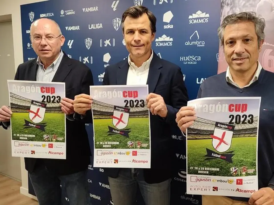 La presentaci&oacute;n ha tenido lugar este jueves en la sala de prensa de El Alcoraz. Fotograf&iacute;a: S.D. Huesca.