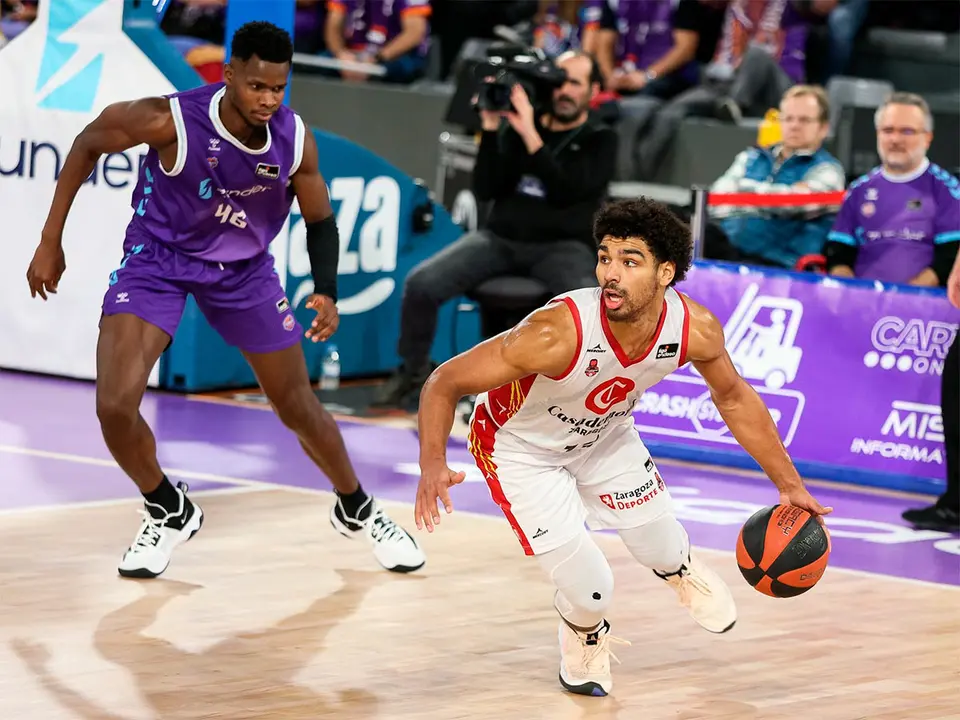 Un Smith infalible desde el tiro libre ciment&oacute; la tercera victoria seguida en ACB. Foto: @casademontBZ