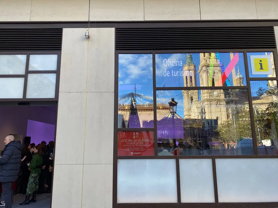La nueva oficina de turismo abre sus puertas a la ciudadan&iacute;a