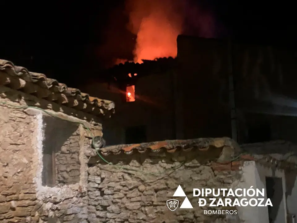 El incendio ha afectado a varias viviendas. Foto: Diputaci&oacute;n de Zaragoza 
