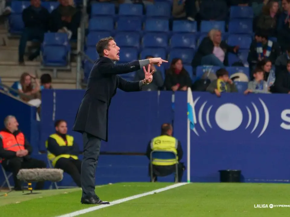 El t&eacute;cnico se estren&oacute; a los mandos blanquillos ante el Albacete. Fotograf&iacute;a: LaLiga.