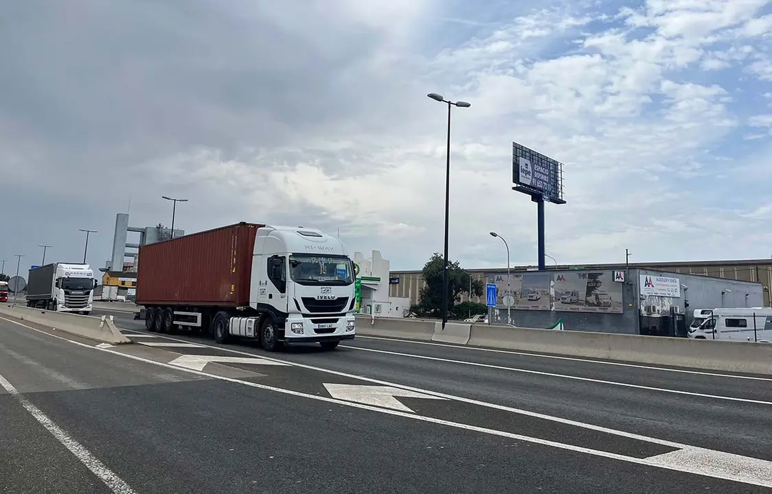 Camiones circulando. Bonificaci&oacute;n combustible