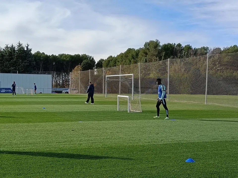 Samuel Obeng ha comparecido en rueda de prensa y ha hecho un balance del primer tramo de la temporada