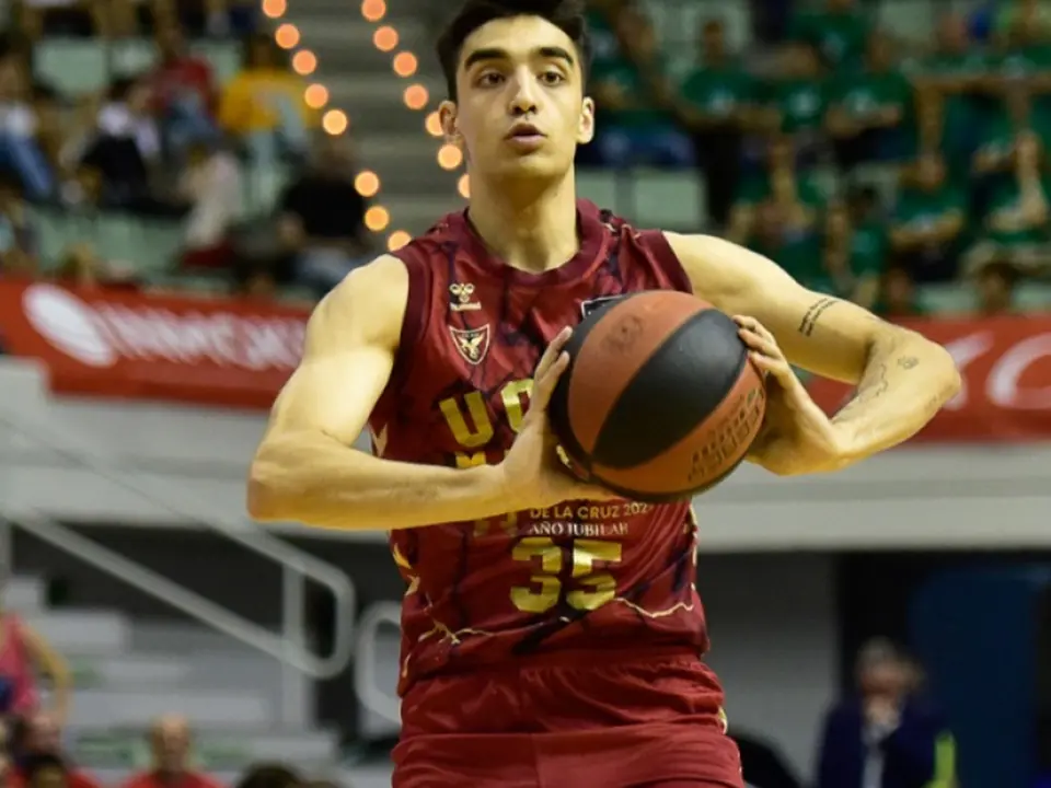 Andronikashvili es un base de 22 a&ntilde;os y 193 cent&iacute;metros de altura nacido en Georgia y formado en la cantera del Baskonia. Fotograf&iacute;a: Casademont Zaragoza.