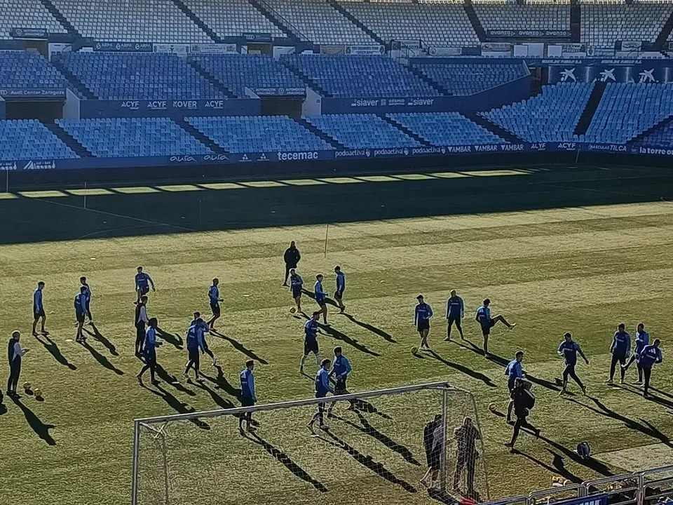 Entrenamiento del Real Zaragoza en La Romareda