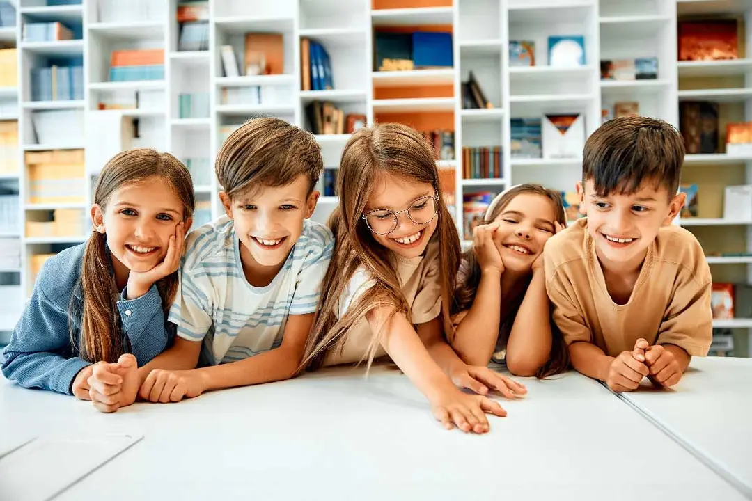 ni&ntilde;os-colegio