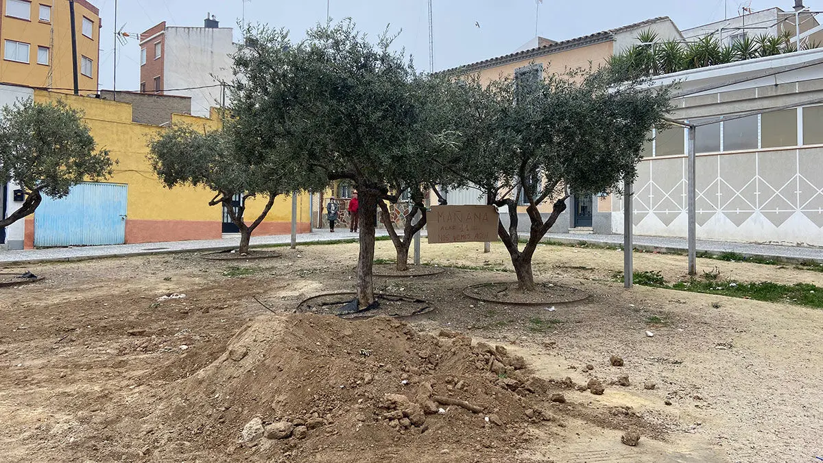 El Ayuntamiento defiende que el propietario del solar ha solicitado edificar.