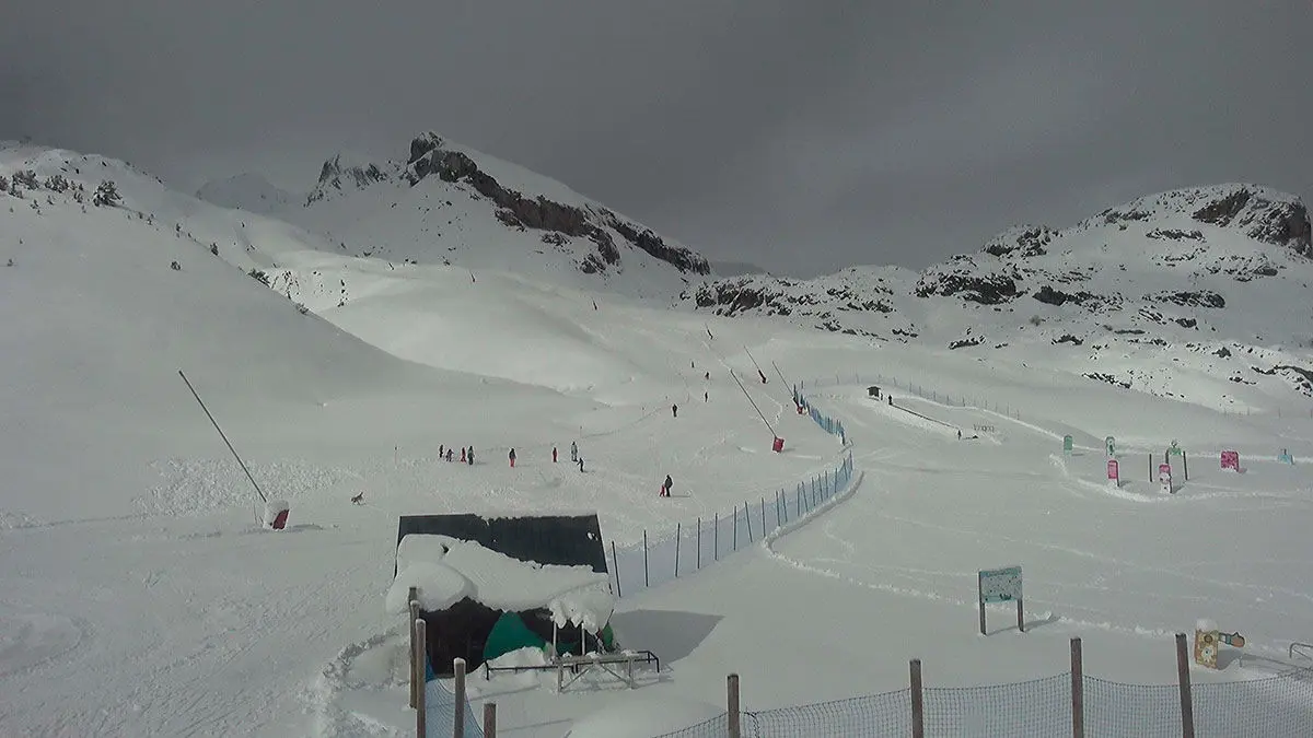 En Formigal se han acumulado 65 cent&iacute;metros. Foto: Webcam Formigal