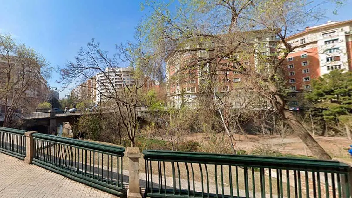 Una zona de la ribera del r&iacute;o Huerva a su paso por Zaragoza