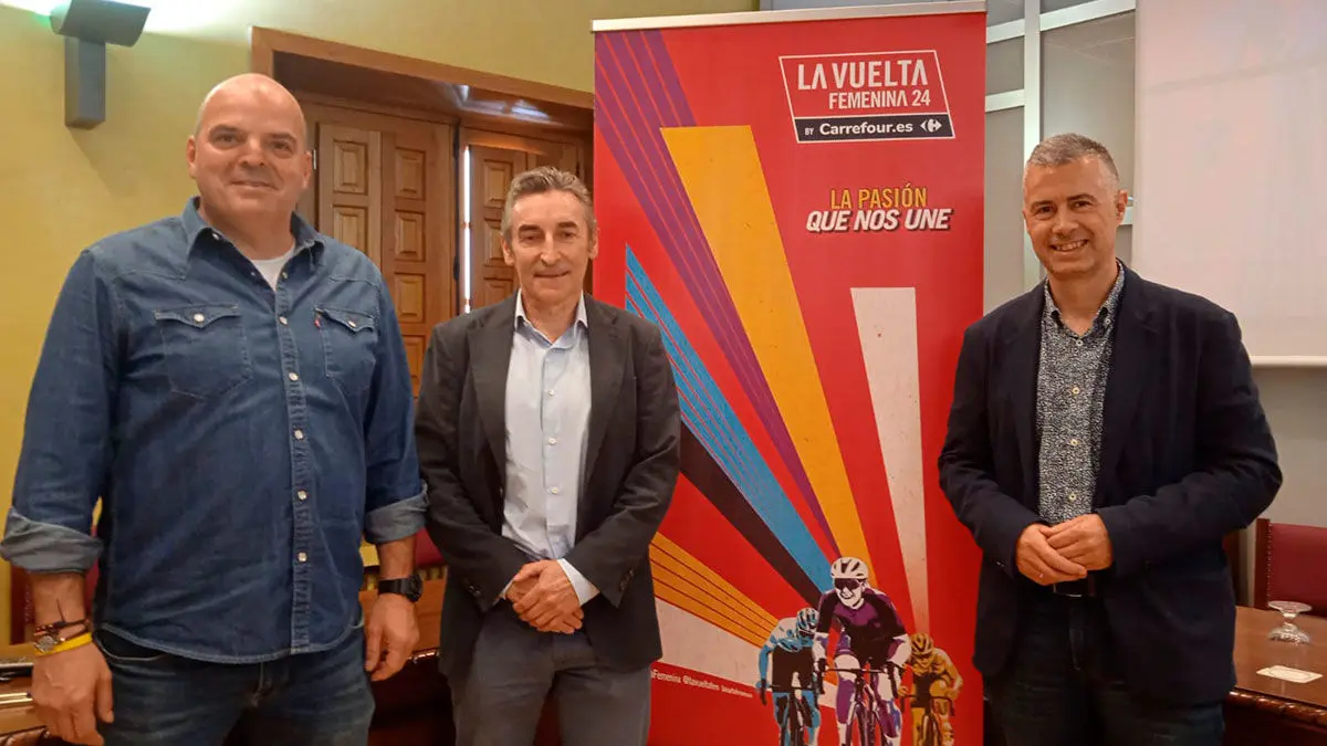 Presentaci&oacute;n de La Vuelta Ciclista Femenina en Jaca.