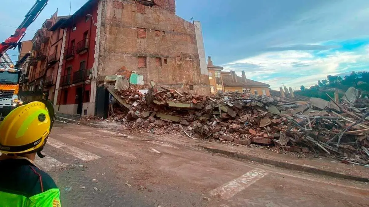 Vista del edificio derrumbado