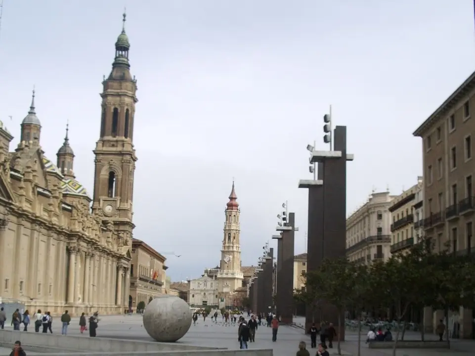 Los ladrones aprovecharon el concierto de Farruquito en la plaza del Pilar de Zaragoza el pasado s&aacute;bado para robar en un bar.