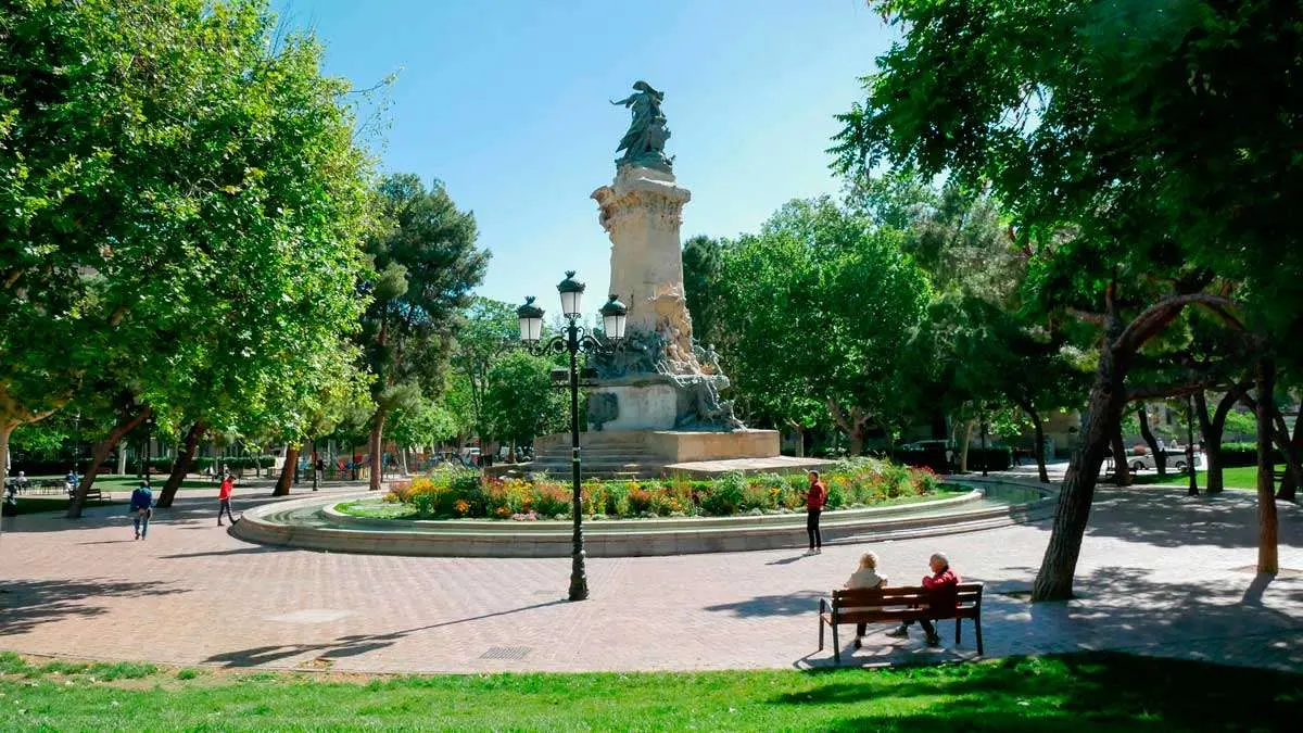 plaza-los-sitios