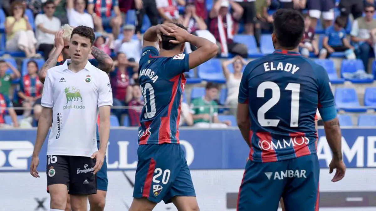 Al Huesca le vale con la victoria para asegurarse la permanencia. Foto: LaLiga Hypermotion.