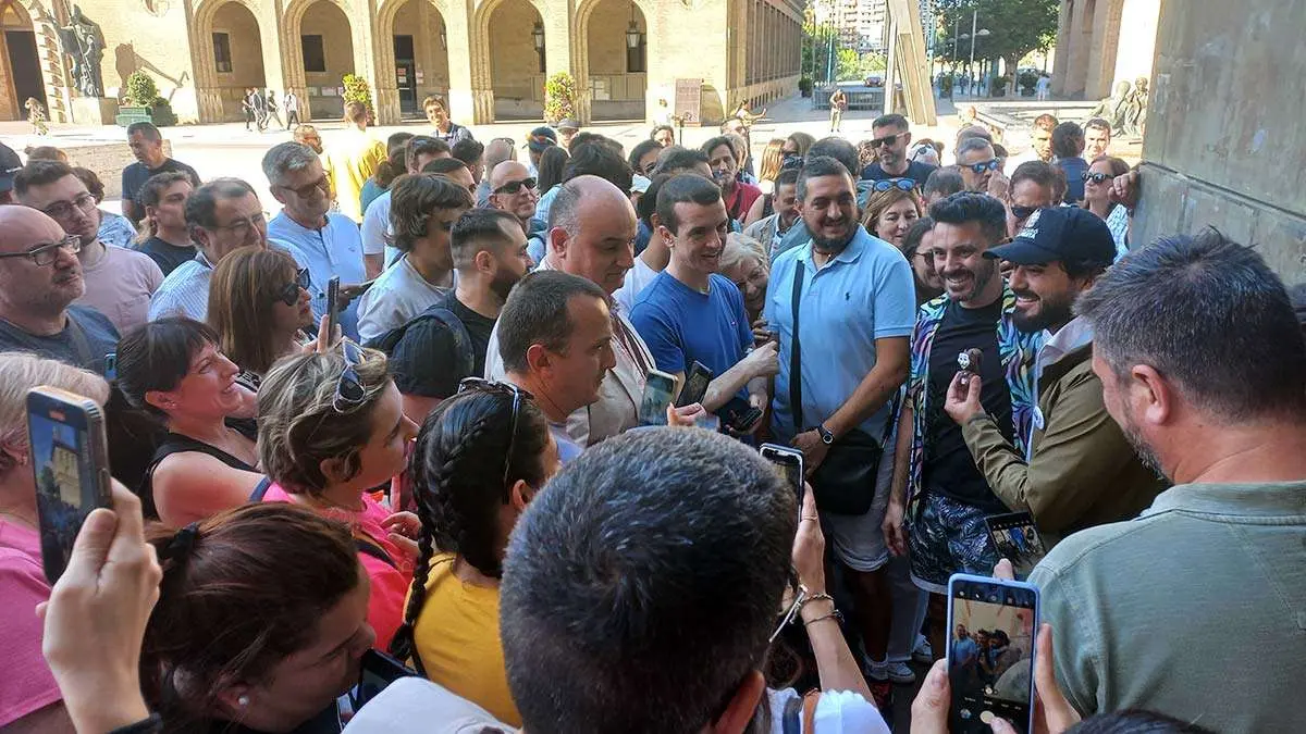 alvise-p&eacute;rez-se-acab&oacute;-la-fiesta-elecciones-europeas-ultra-derecha-zaragoza-plaza-del-pilar