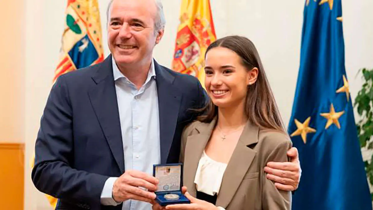 In&eacute;s Bergua junto con Jorge Azc&oacute;n este jueves. Foto: Fabi&aacute;n Sim&oacute;n.