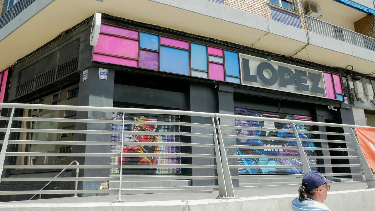 Ha cambiado el equipo de m&uacute;sica, ha colocado un equipo limitador y se han realizado las modificaciones de las condiciones ac&uacute;sticas