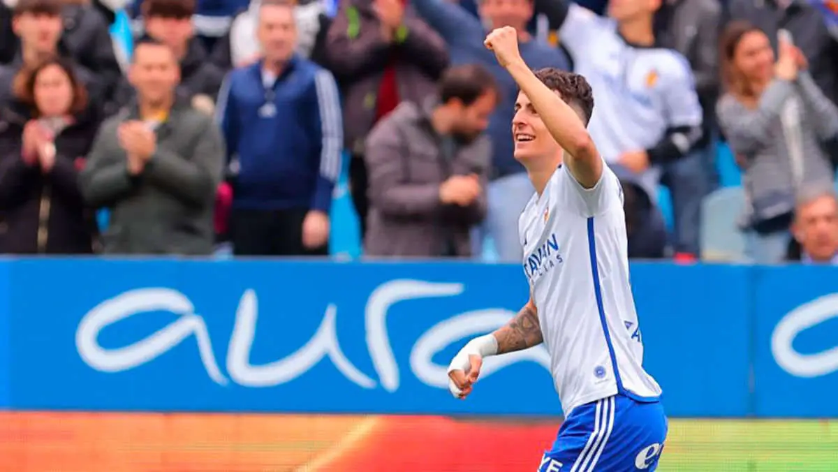 Alejandro Franc&eacute;s, en un partido con el Real Zaragoza. Foto: LaLiga Hypermotion.