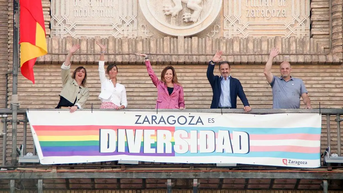 zaragoza-pancarta-orgullo