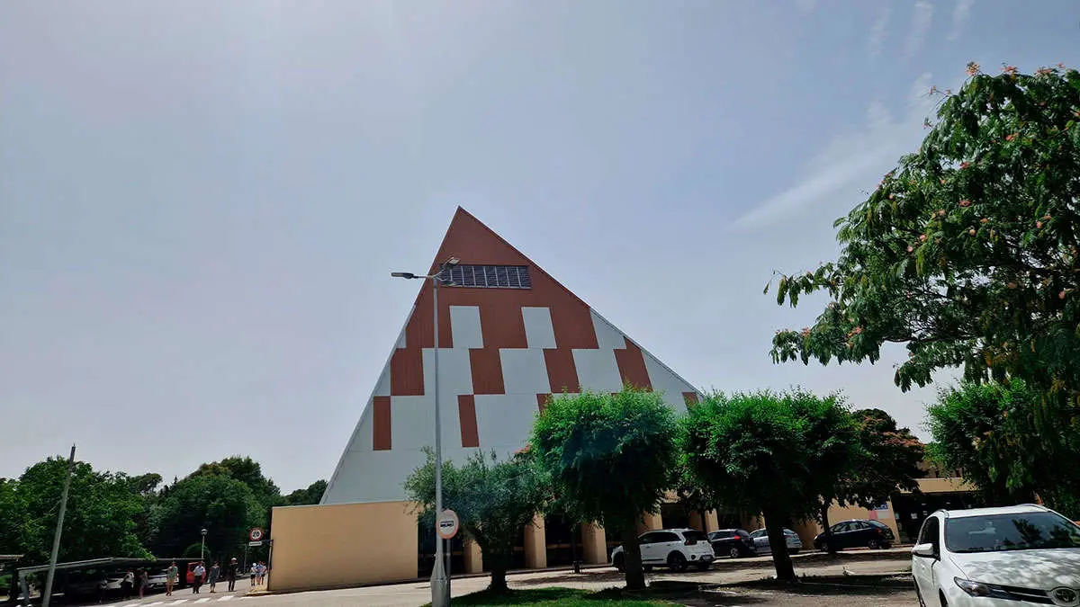 Imagen del IES Pir&aacute;mide de Huesca, una de las sedes. Foto: DGA