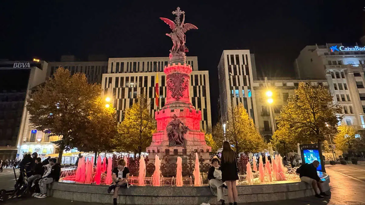 Fuentes y edificios de Zaragoza se iluminar&aacute;n por Espa&ntilde;a.
