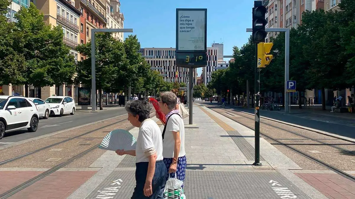 Calor intenso y sofocante durante el s&aacute;bado de la primera ola de calor en Zaragoza