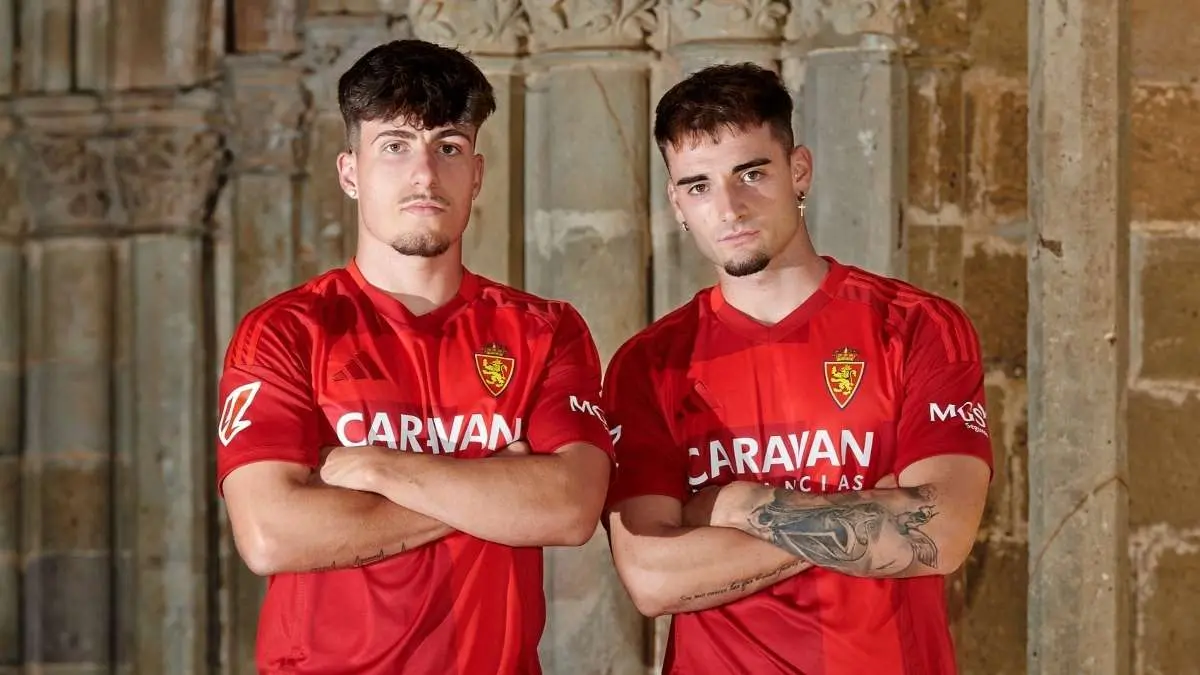 Liso y Cuenca presentan la nueva camiseta tomate. Foto: Real Zaragoza,