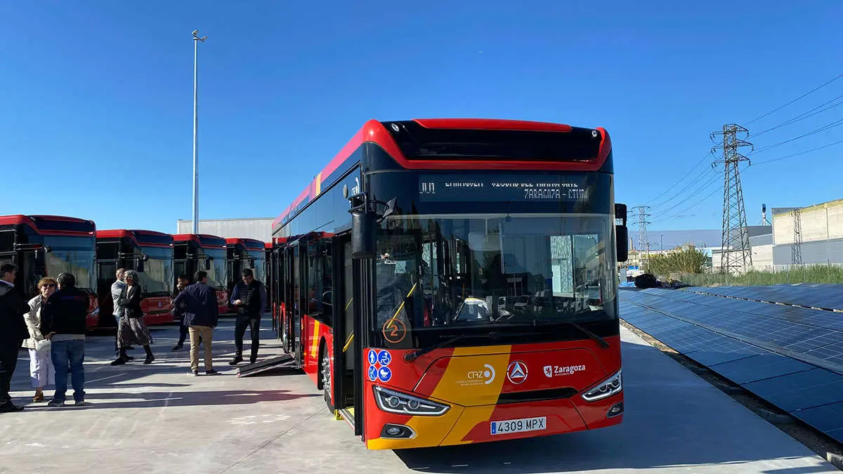 Uno de los nuevos autobuses del CTAZ. Foto: Pilar &Aacute;lvarez