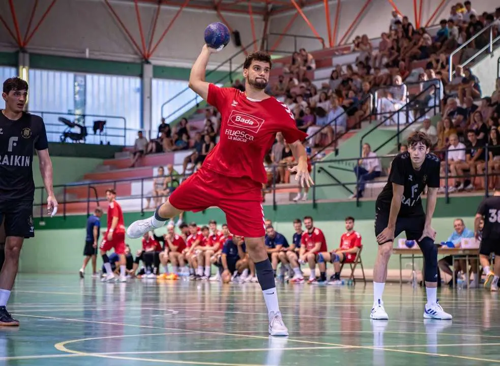 El Bada Huesca comienza la competici&oacute;n el 14 de septiembre. Foto: Bada Huesca
